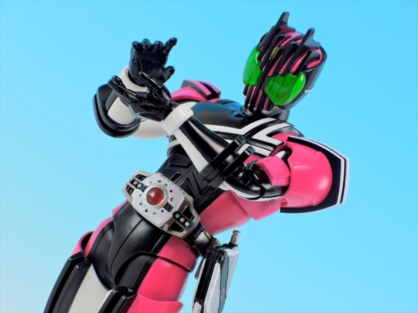 真骨彫 仮面ライダーディケイド S.H.Figuarts（真骨彫製法） 仮面