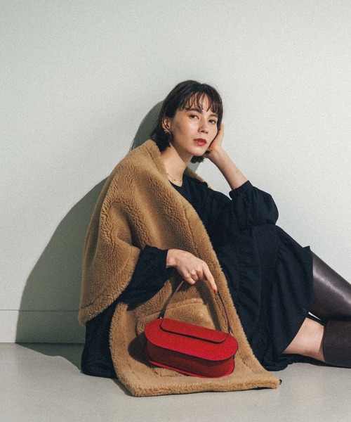 Gready Brilliant（グレディブリリアン）の「ボア×スエードショール