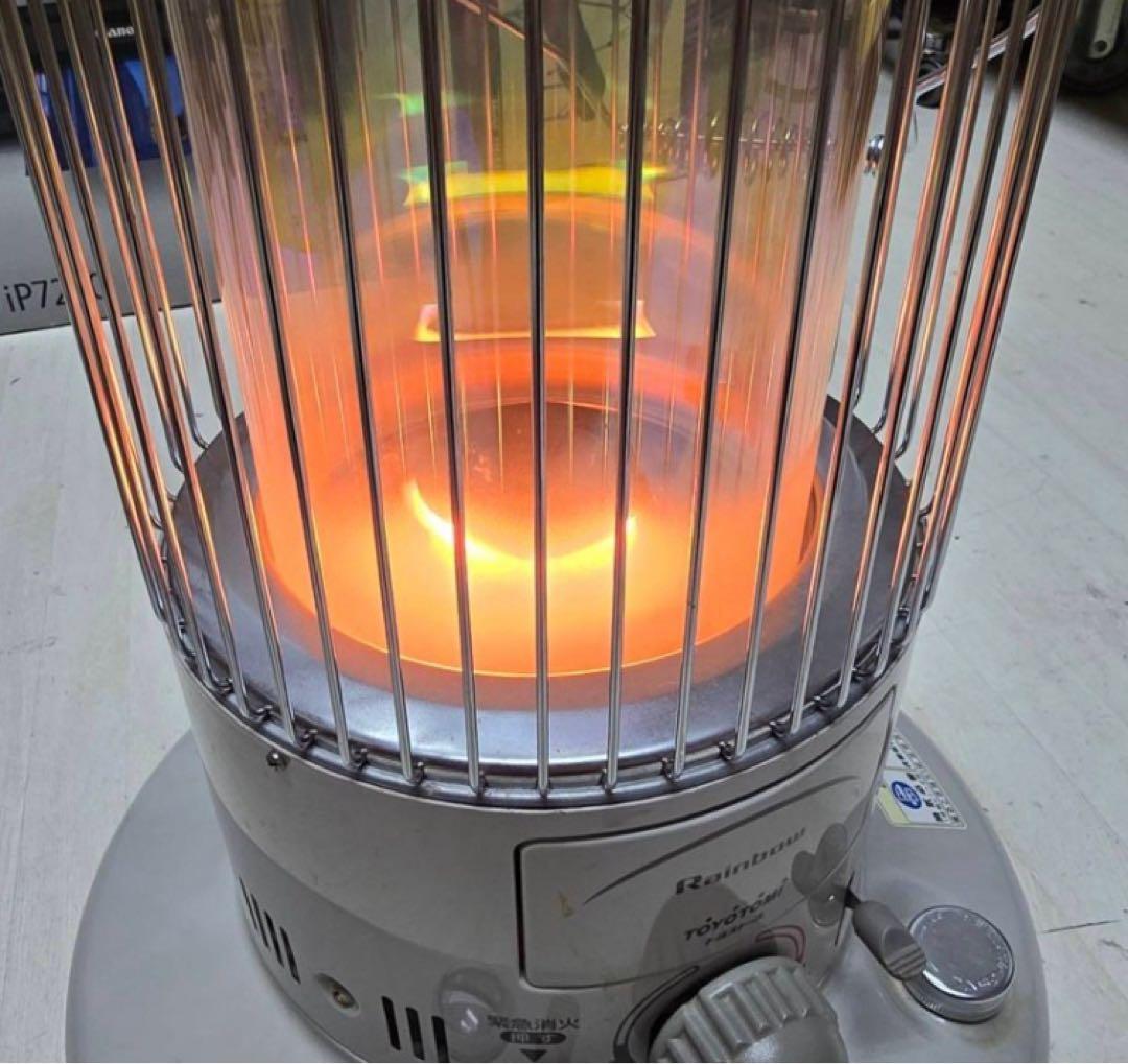 トヨトミ　レインボーストーブ　RB -25D オフホワイト